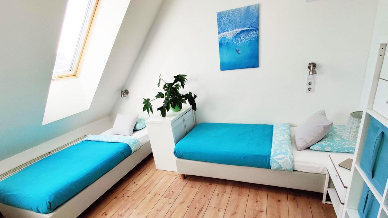 Hostal Shantee House *