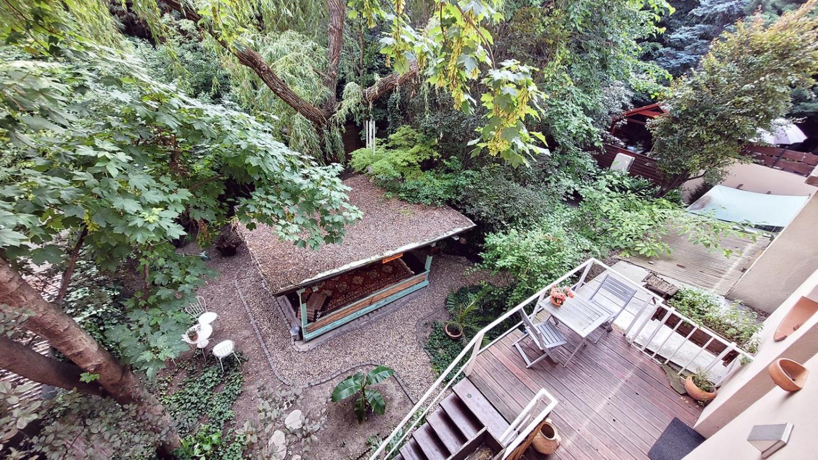Hostal Shantee House *